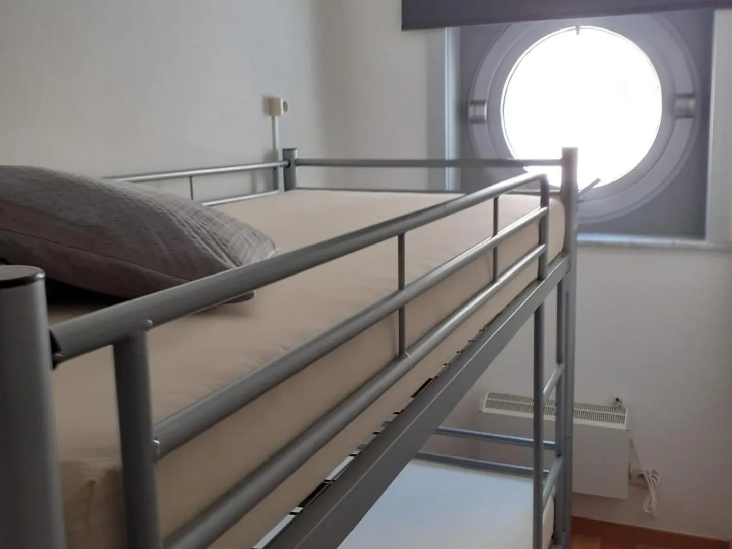 Cozy 2 Bedroom Apartment With Swimming Pool T53 Ostend 0*,  Belgium